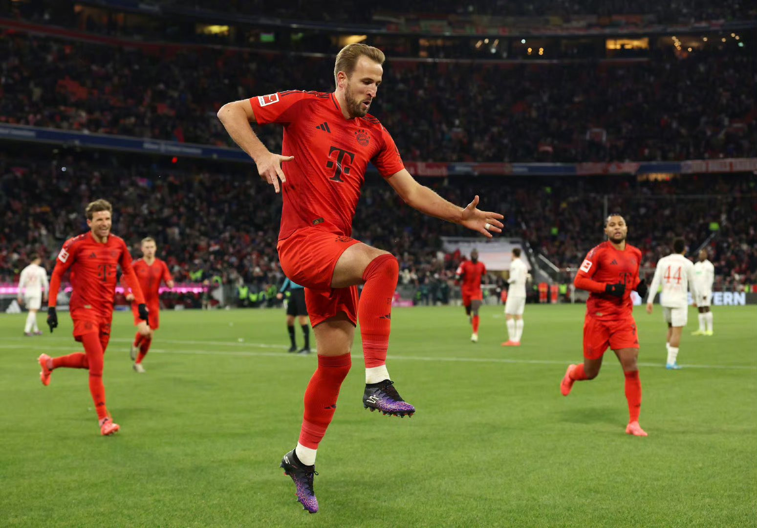 AYX-包含凯恩重返赛场，表现优异首场状态出色，巴黎圣日耳曼观众沸腾！的词条