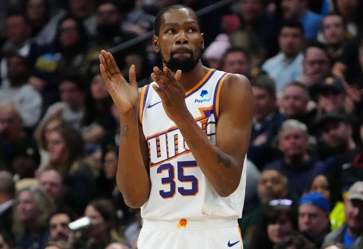 爱游戏体育- 杜兰特新星重返赛场表现突出，IG前途光明！上演精彩一战